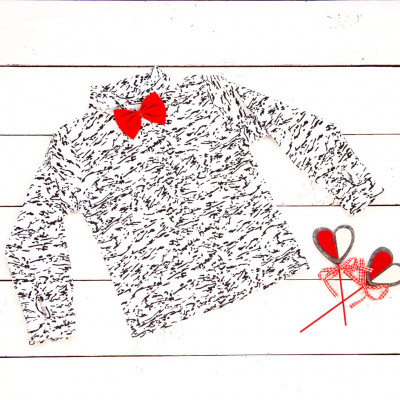 Бело-черная рубашка с бабочкой