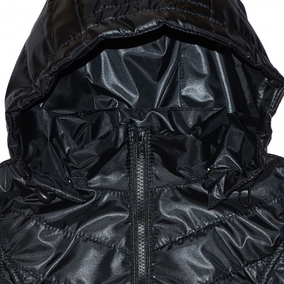 Жилетка черная с капюшоном