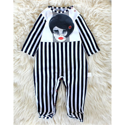 Комбинезон в вертикальную полоску