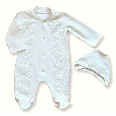 Боди с кружевом в комплекте с чепчиком