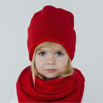 Красная шапка для девочки