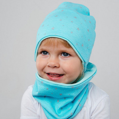 Демисезонная шапка мятного цвета