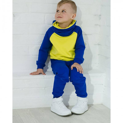 Детский спортивный костюм с высоким воротом