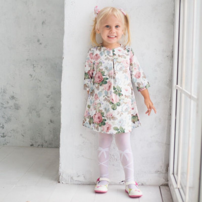 Расклешенное платье с розами