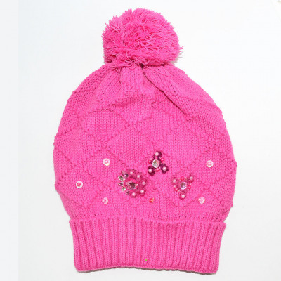 Зимняя шапка бини с декором