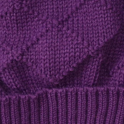 Шапка фиолетовая с помпоном зимняя