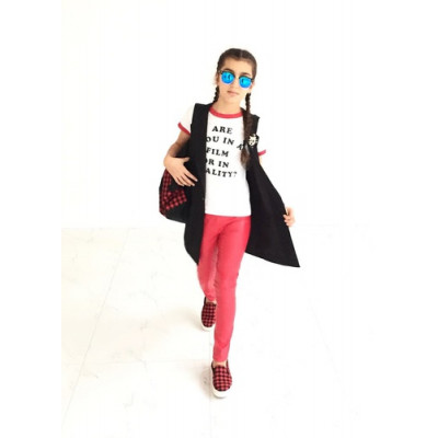 Жилетка подростковая, черного цвета