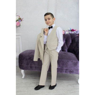 Подростковый костюм бежевого цвета