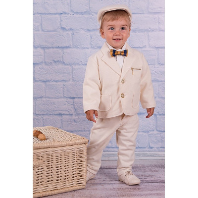 Трикотажный комплект молочного цвета