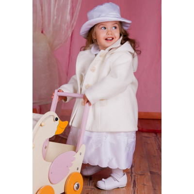 Пальто для девочки белое